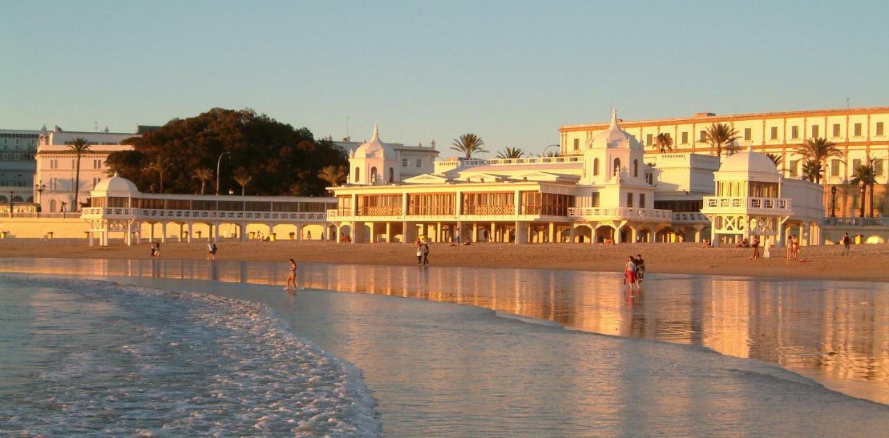 Estudio Deluxe Playa De La Victoria Cádiz Exterior foto